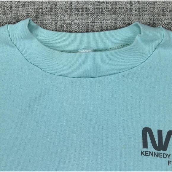 Vintage NASA Sweatshirt Womens Medium Kennedy Space Center Florida Made USA 80s - Picture 9 of 15